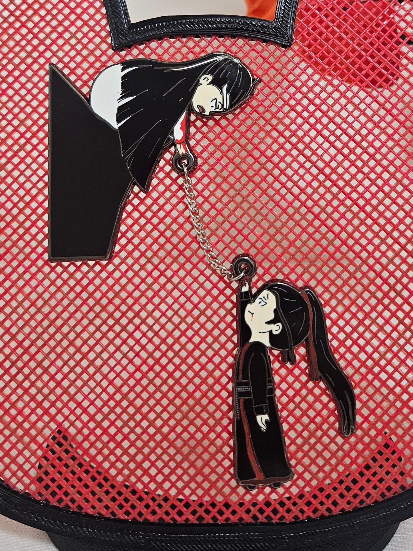 Wangxian cliff scene chain enamel pin