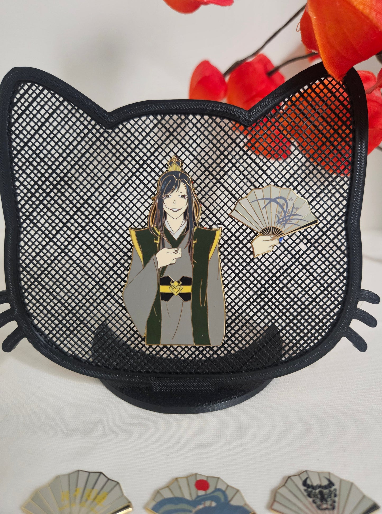 Nie Huaisang enamel pin w/ magnet and og fan attachment