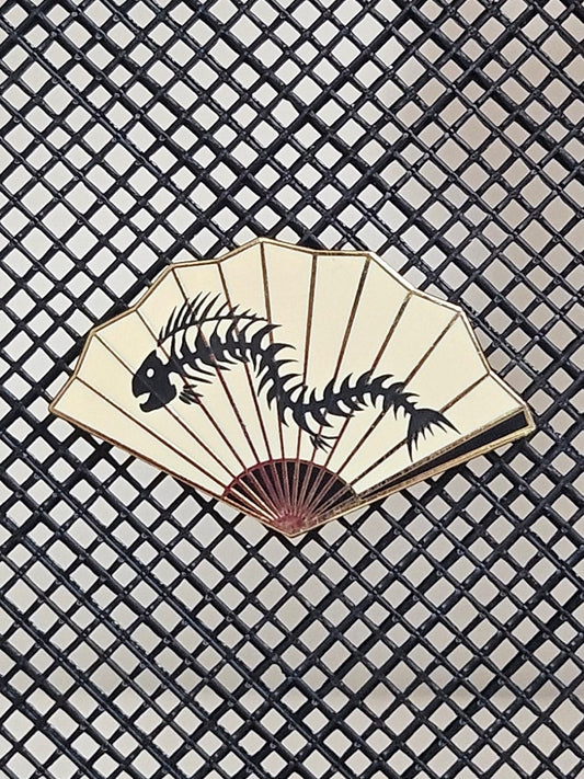 He Xuan fish filler fan enamel pin