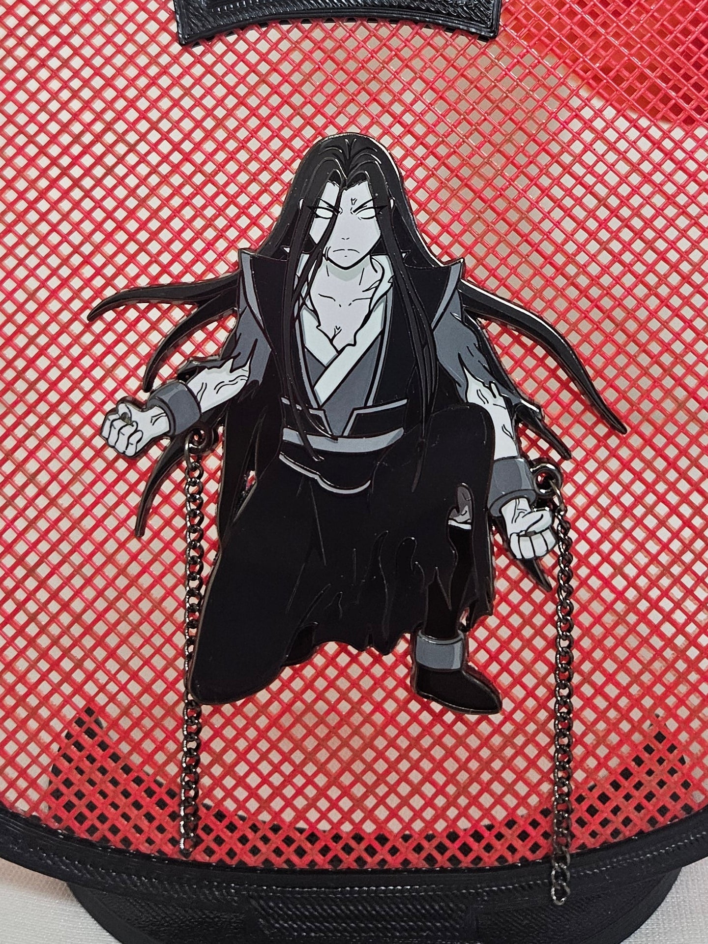 Wen Ning enamel pin w/moving chains
